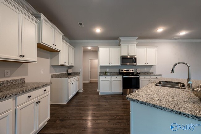 Building Photo - 331 Jackson Pt Cir