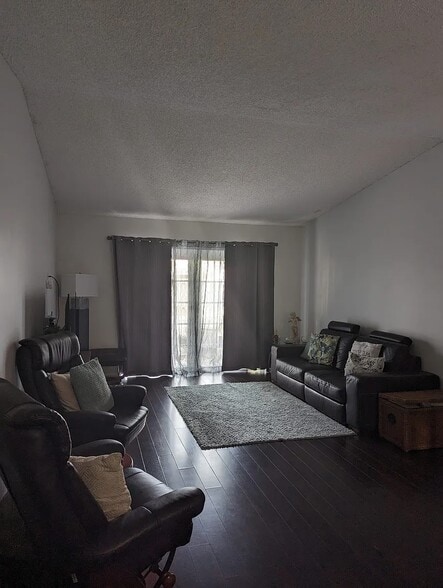 Livingroom - 13928 SW 52nd Ln