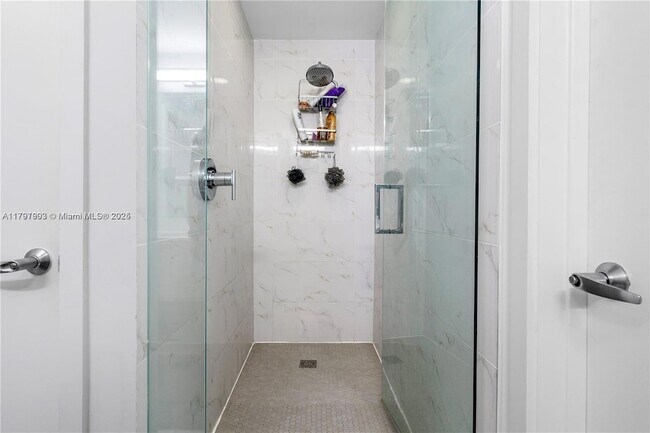 Building Photo - 16385 Biscayne Blvd