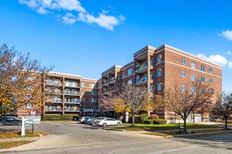 Building Photo - 6400 W Berteau Ave