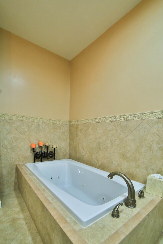 Building Photo - 29303 Stadia Hill Ln