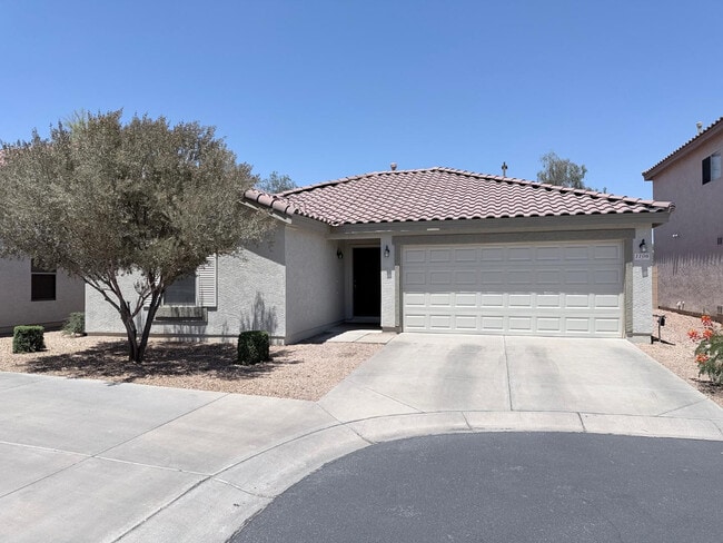 Building Photo - 1106 S Fresno Ct