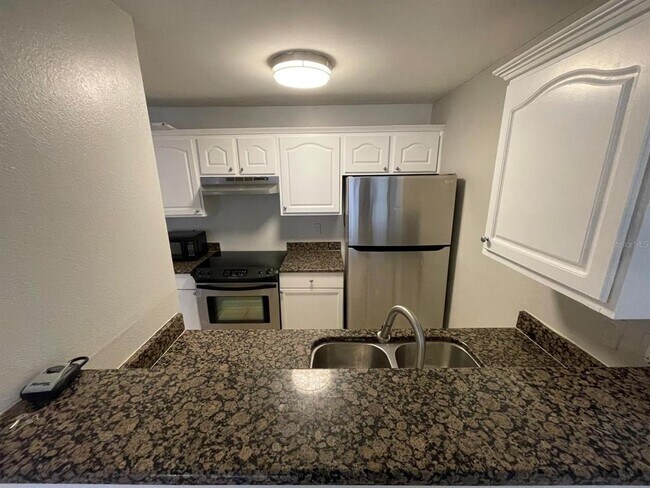 Building Photo - 4708 Walden Cir