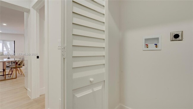 Building Photo - 2736 NW 21st Ave