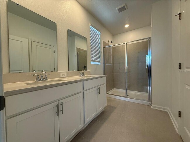 Building Photo - 734 Honeyrock St