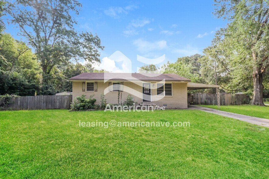 Building Photo - 2018 Wellborn Dr