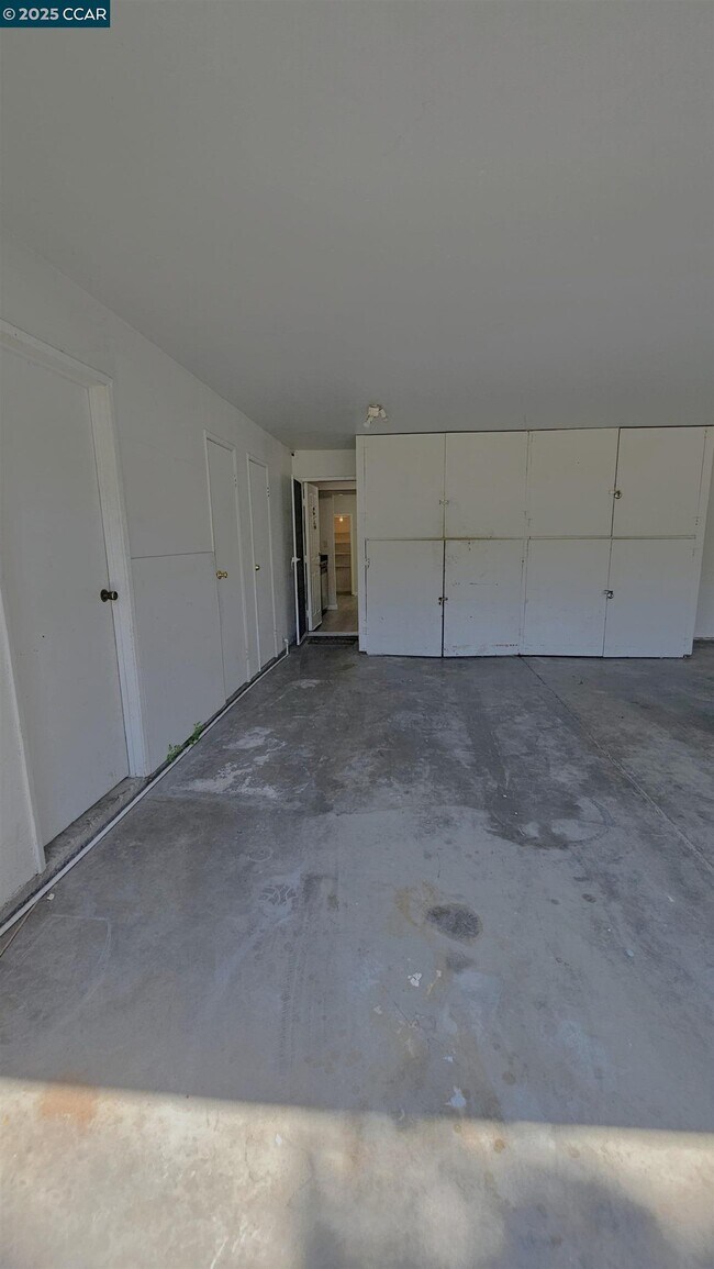 Building Photo - 1446 Del Rio Cir