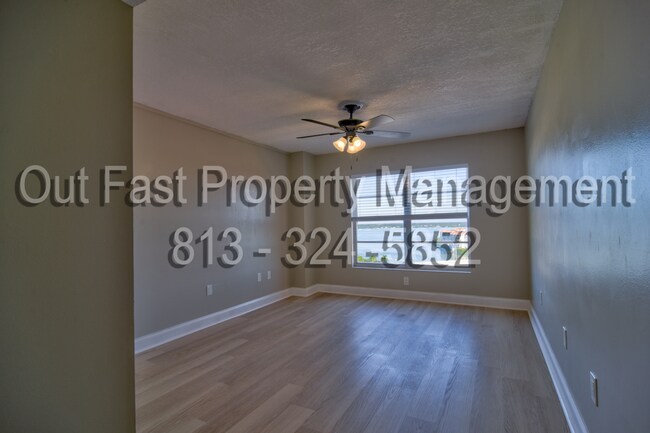 Building Photo - Waterfront Living at Point Brittany