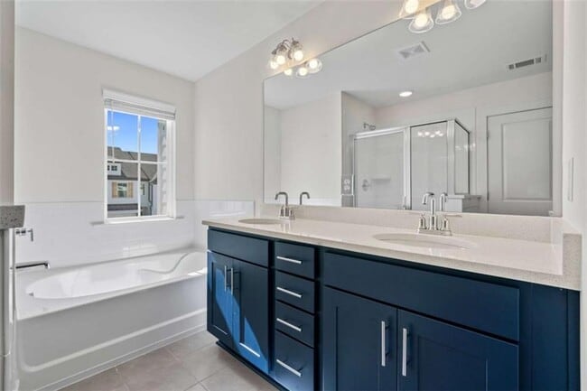 Building Photo - 61 Auburn Wds Dr