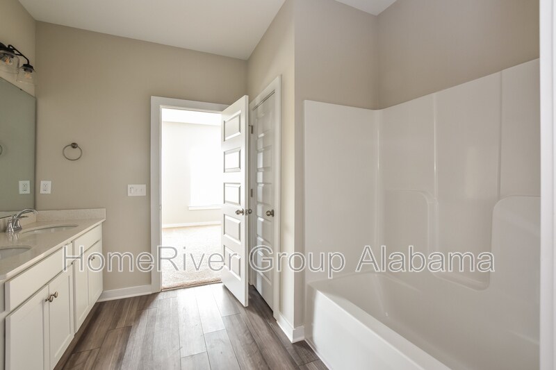 Building Photo - 212 John Harold Dr