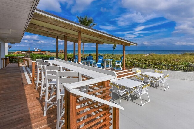 Building Photo - 1357 NE Ocean Blvd