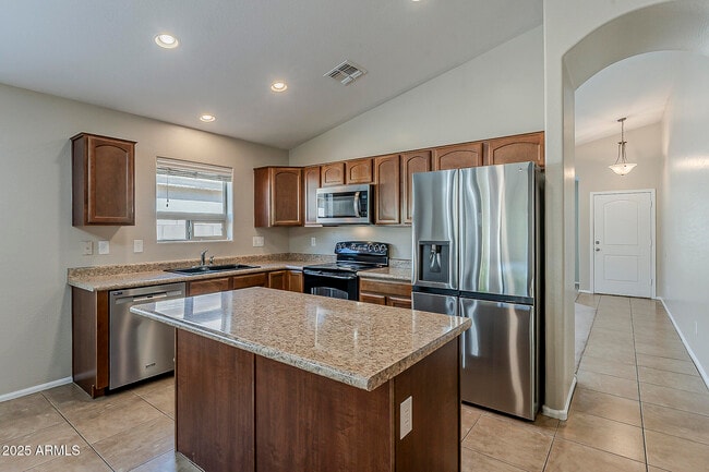 Building Photo - 7358 N 72nd Ave
