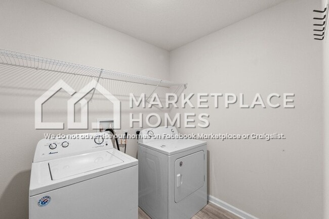 Building Photo - 7504 Delancey St