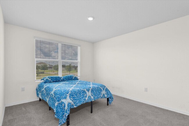 Building Photo - Available now in Wimauma | Spacious 5BR Home with 2,600+ Sqft