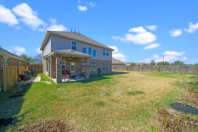 Building Photo - 1707 Benbrook Hollow Ln