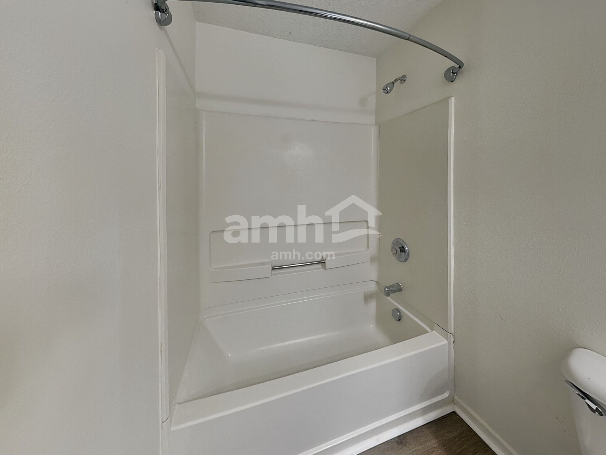 Building Photo - 8404 S Shady Trail Dr