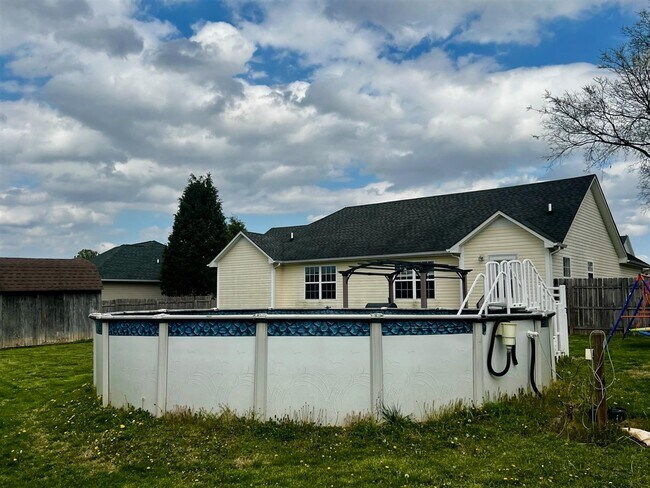 Building Photo - 342 Turkey Run Dr