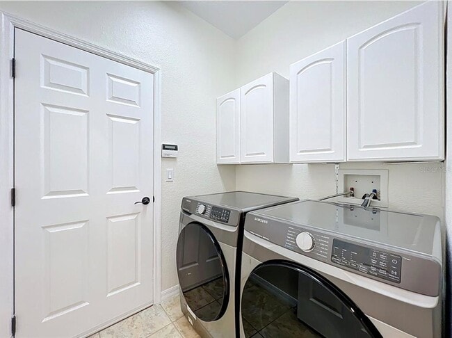 Building Photo - 10817 Masters Dr