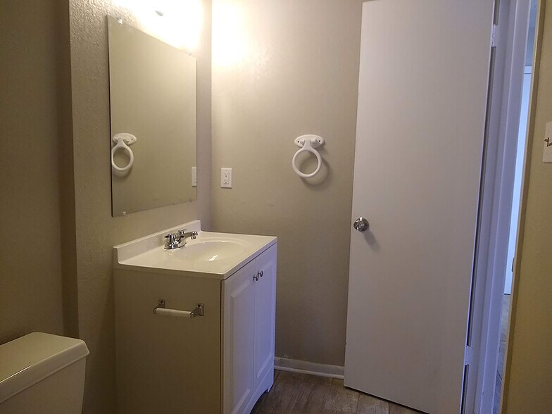Building Photo - 3502 Chisholm Trail