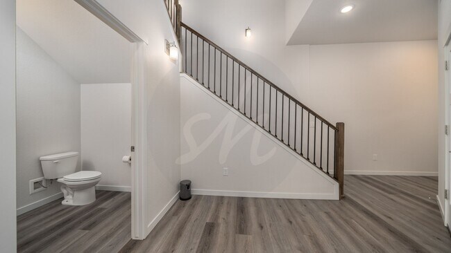 Building Photo - 5747 Villa Lorenzo Dr
