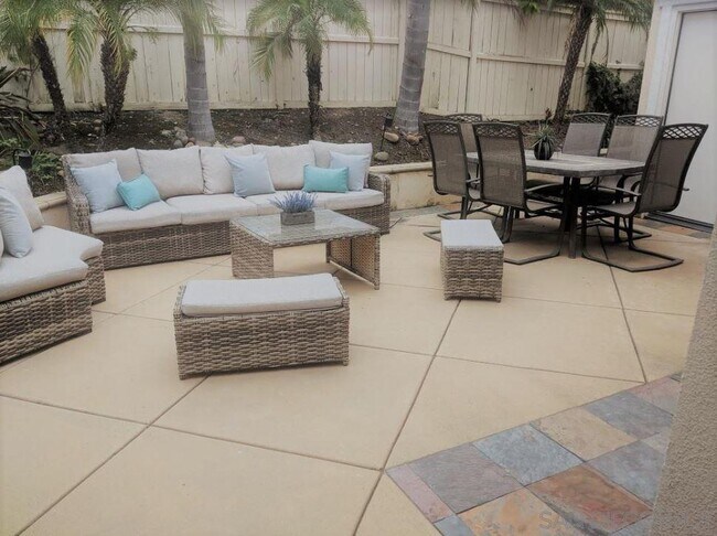 Building Photo - 16463 Camelas Walk