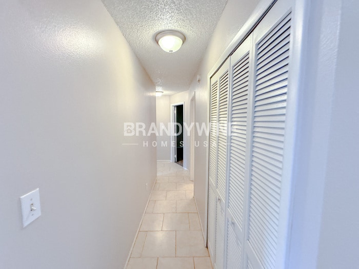 Building Photo - 6730 Merlin Ct