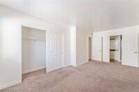 Building Photo - 4360 Sandy River Dr