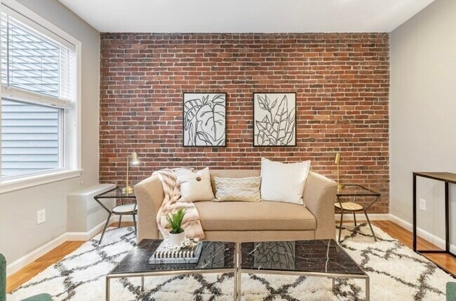 Building Photo - 353 Sumner St