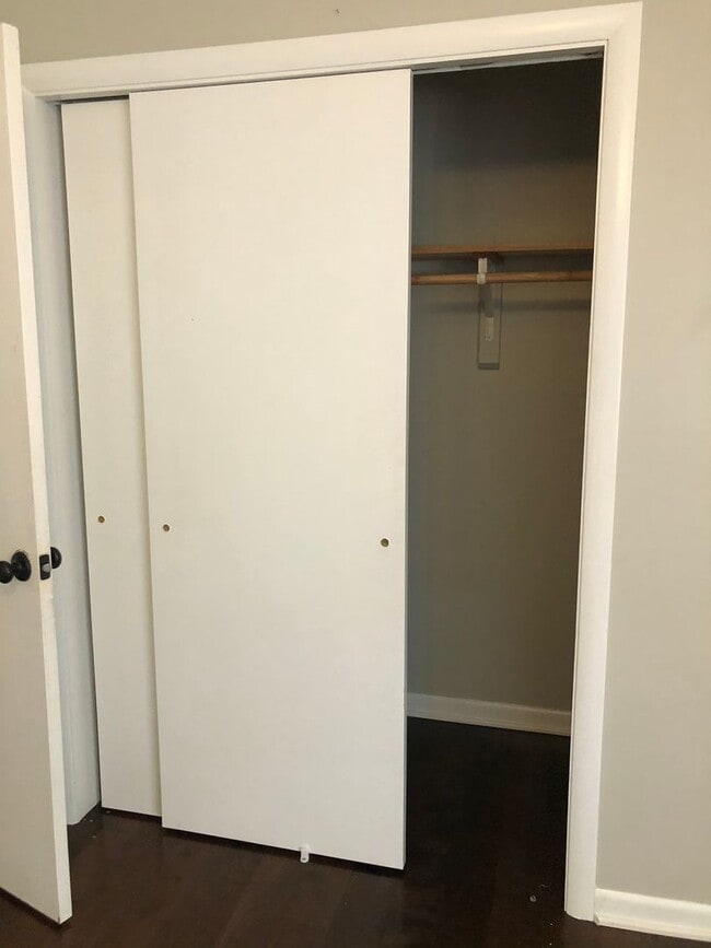 Building Photo - 3 Bedroom Home in Murray