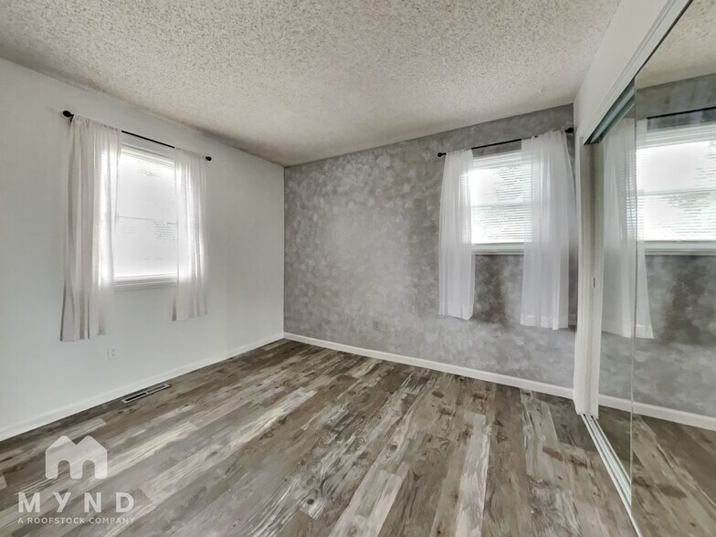 Building Photo - 5181 Beech St