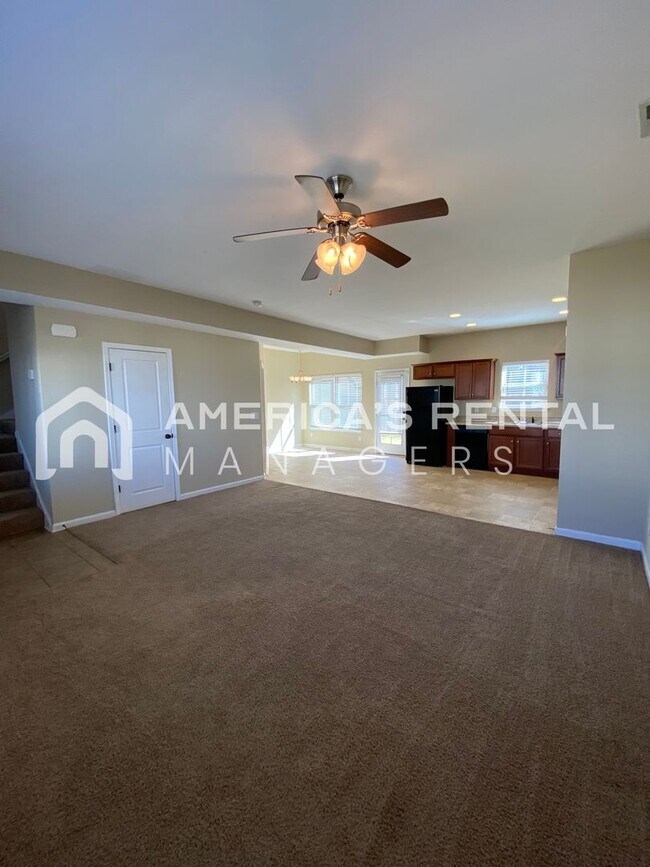 Building Photo - Townhome Available in Calera!! Available to View Now!!!