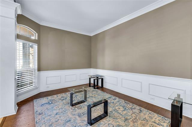 Building Photo - 4937 Bellflower Way