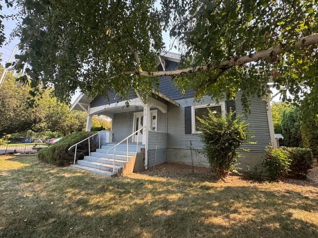 Building Photo - Non-Refundable & Security Deposit Total: $...