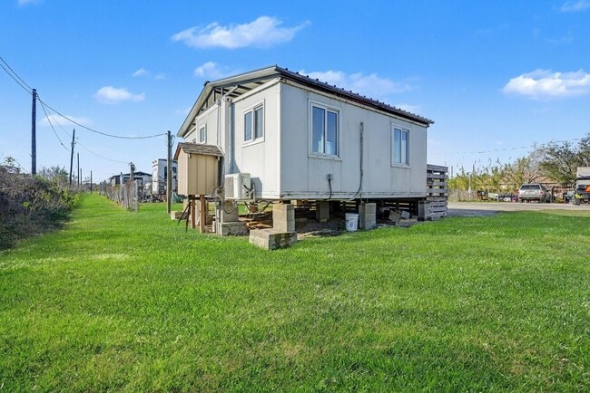 Building Photo - 2466 Avenue D