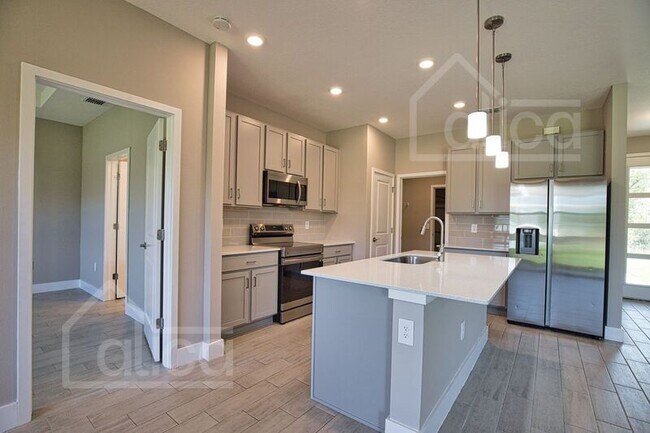 Building Photo - 3957 Constitution Dr