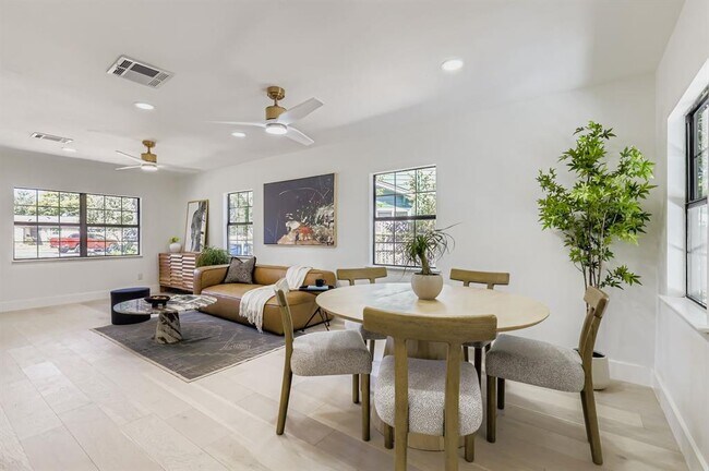 Building Photo - 2014 Hardy Cir