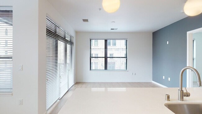 Building Photo - Frederick Lofts