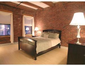 Building Photo - 254 Friend St