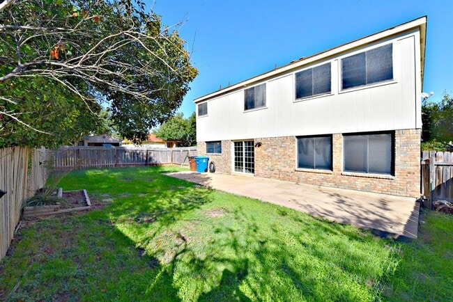 Building Photo - 3627 Windhill Loop