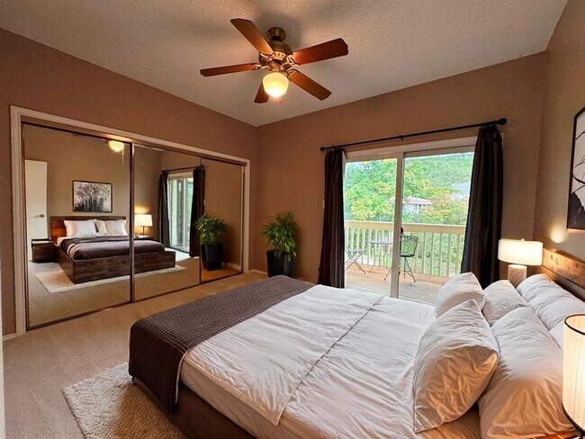 Building Photo - 6401 Wallace Cove
