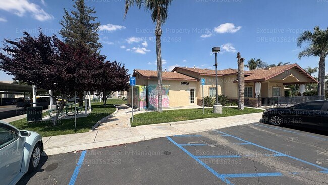 Building Photo - Glolden Valley Luxury Apartments Complex