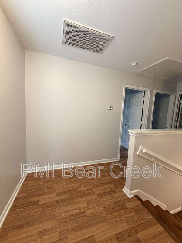 Building Photo - 6407 Waldron Dr