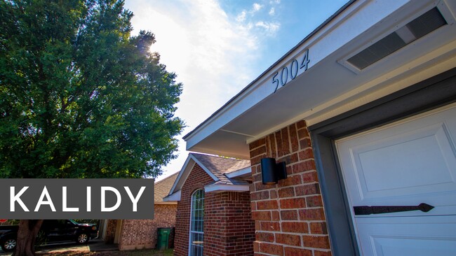 Building Photo - 5004 SE 52nd St