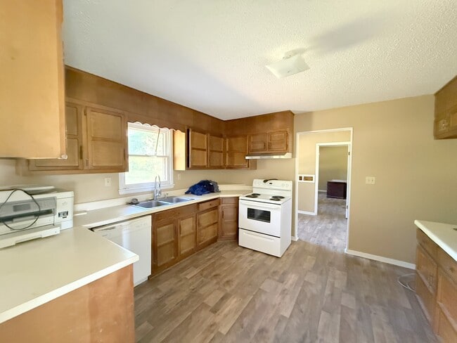 Building Photo - 6079 Wall Triana Hwy