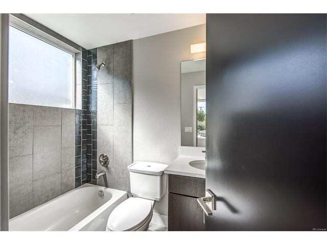 Building Photo - 1725 Eaton St