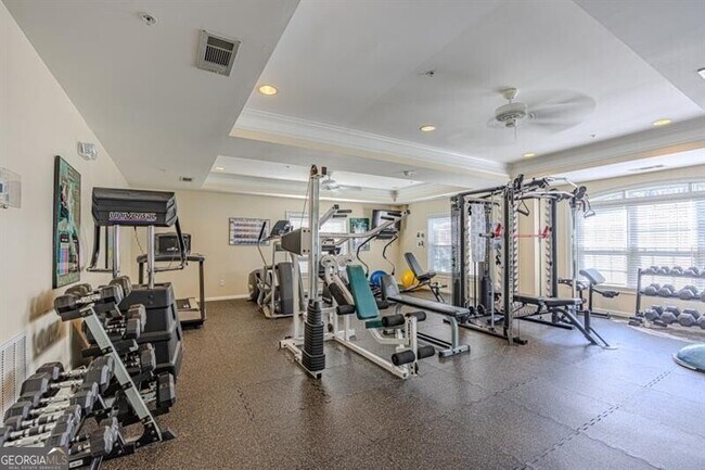 Building Photo - 3275 Lenox Rd NE