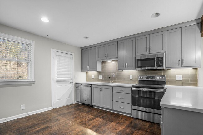 Building Photo - 212 Morganmeade Ct