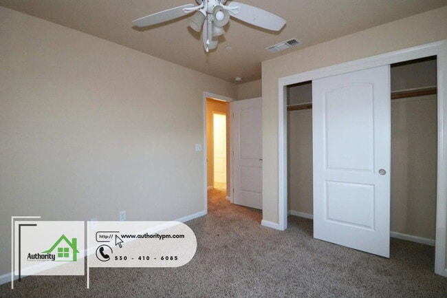 Building Photo - 550 Mission De Oro Dr