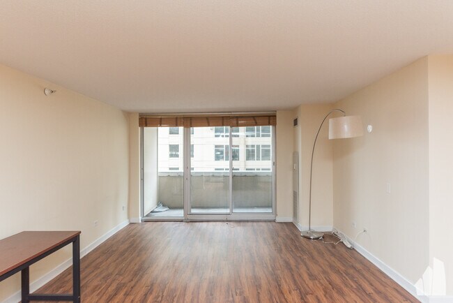 Building Photo - 545 N Dearborn St