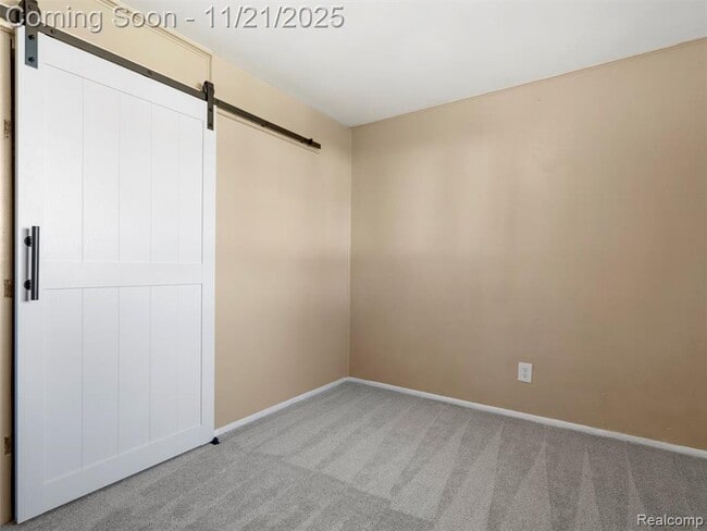 Building Photo - 1320 E Goulson Ave